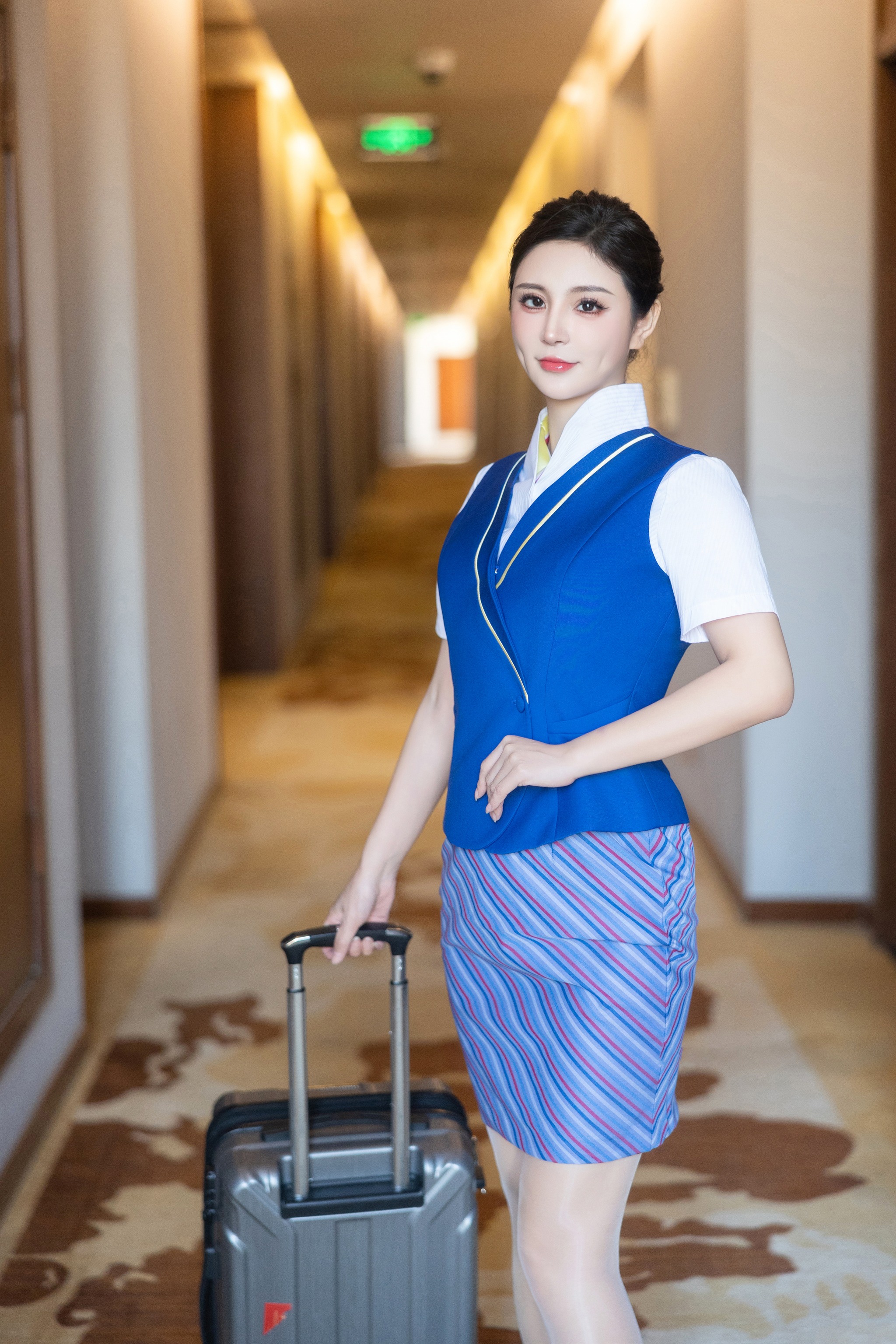 图片[1]-小蛮妖Yummy – NO.004 内购无水印 空姐制服[80P]-XikXak